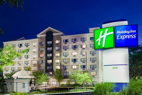 hauppauge motel.